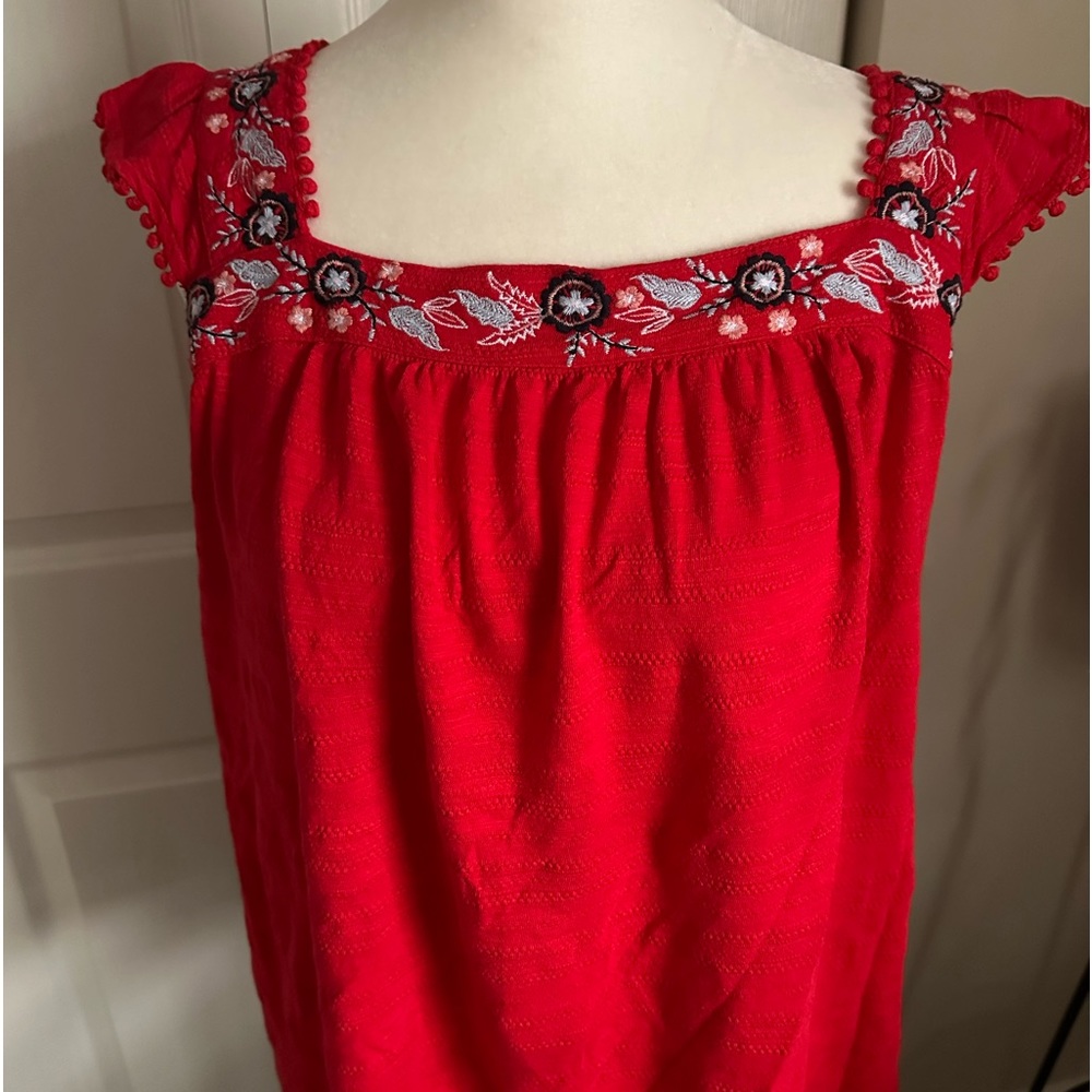 Style & Co beautiful red tank top